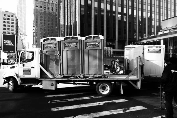 Portable Toilet Options We Offer in Dilkon, AZ